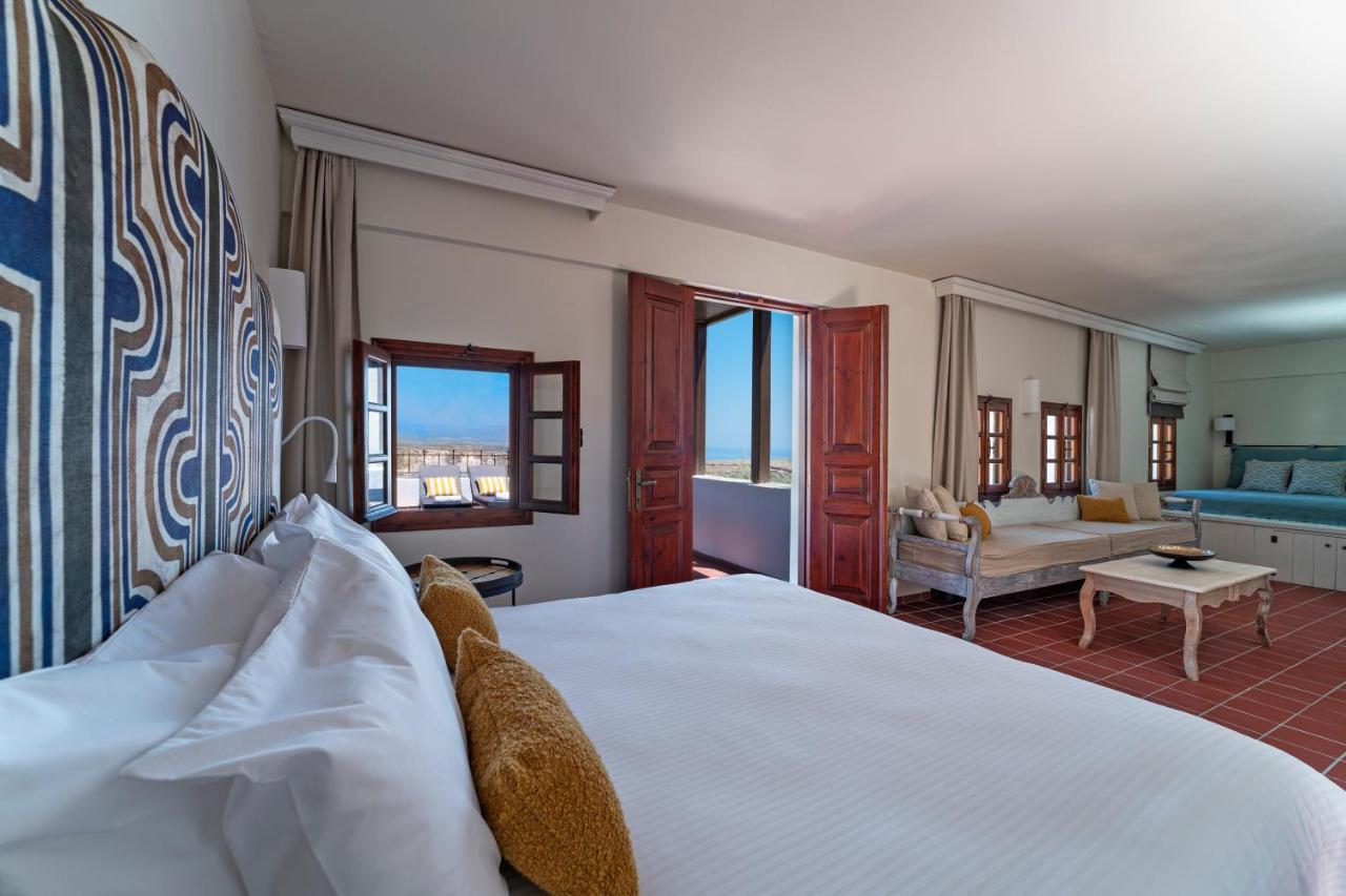 Maris Lindos Suites & Apartments Bagian luar foto