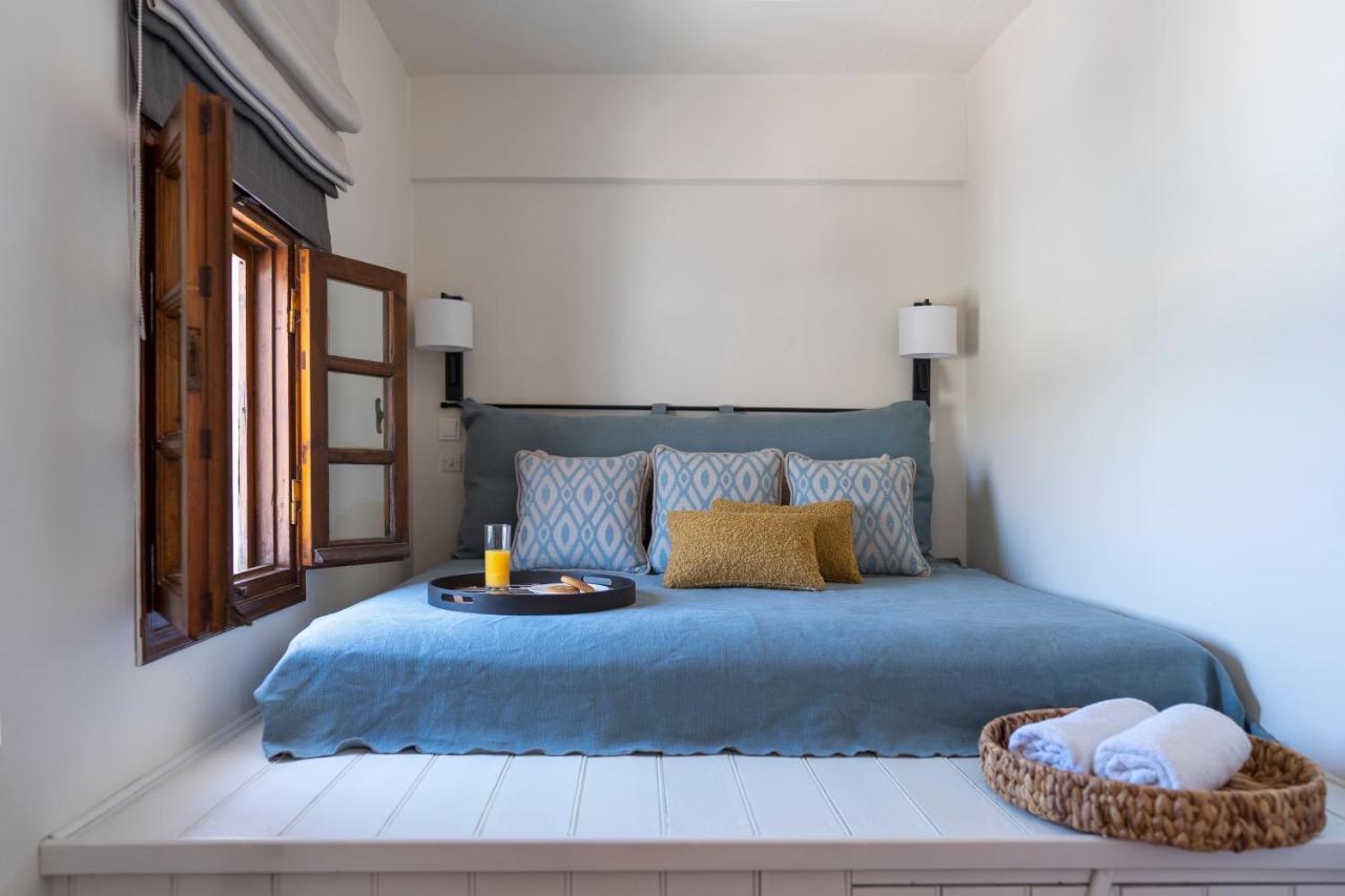 Maris Lindos Suites & Apartments Bagian luar foto
