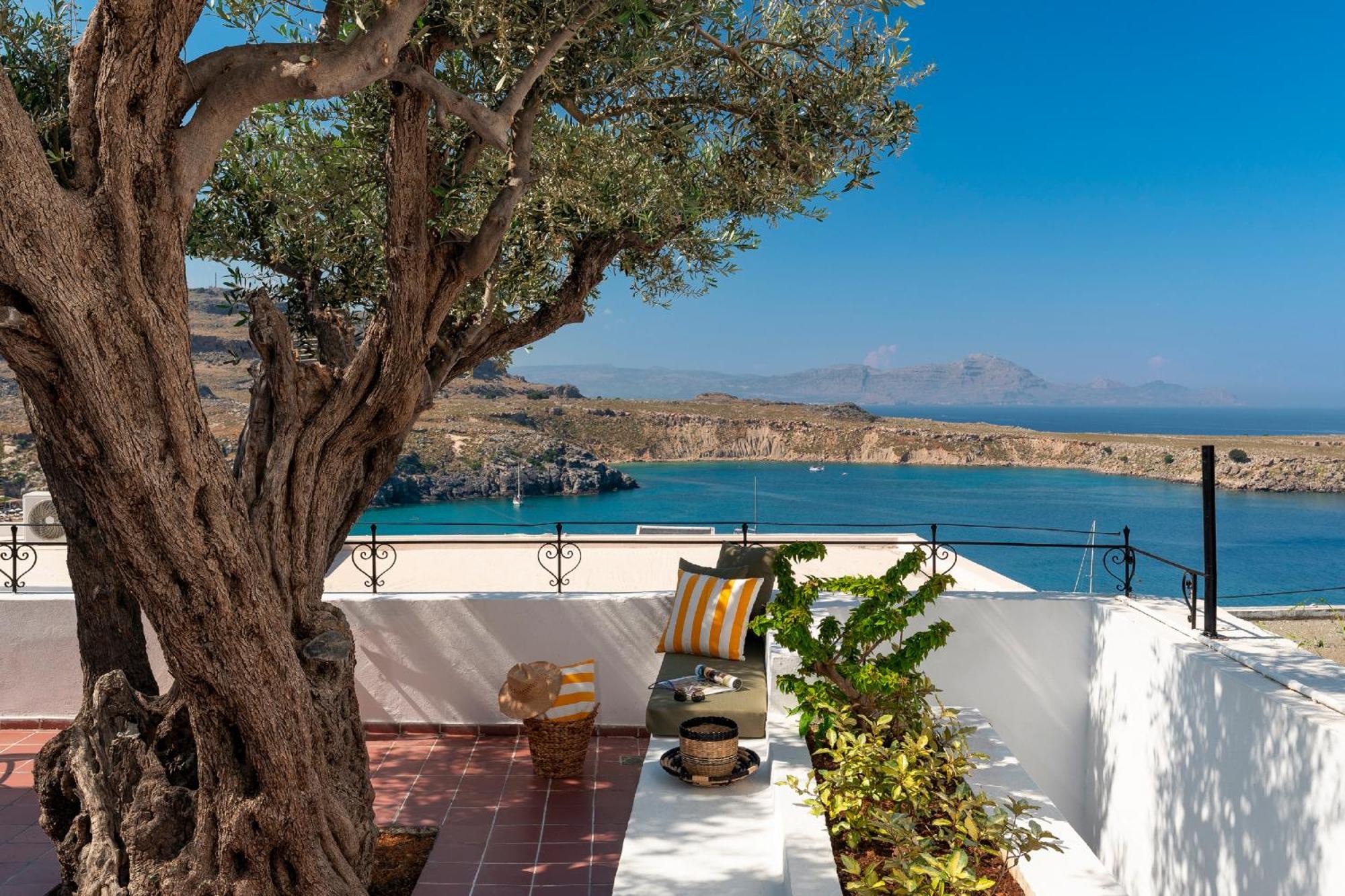 Maris Lindos Suites & Apartments Bagian luar foto